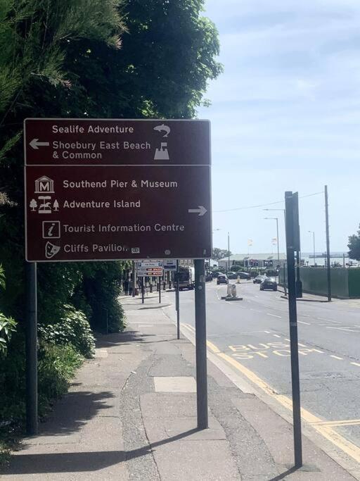 Apartments Near The Sea With Free Parking Southend-On-Sea Exterior foto